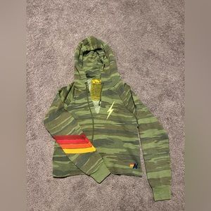 Aviator nation cropped army print hoodie
